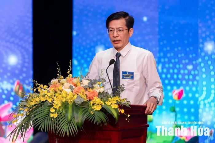 Đồng chí Phạm Văn Báu, Tỉnh ủy viên, Giám đốc Báo và Phát thanh, truyền hình Thanh Hóa, Chủ tịch Hội Nhà báo tỉnh Thanh Hóa phát biểu khai mạc Đại hội.