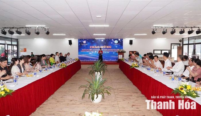 Hiệp hội Doanh nghiệp tỉnh Thanh Hóa thăm, làm việc tại Khu du lịch sinh thái Ngòi Hoa, xã Mường Hoa, tỉnh Phú Thọ.