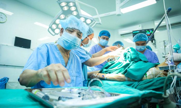  Một ca ghép thận tại Bệnh viện Hữu nghị Việt Đức. 