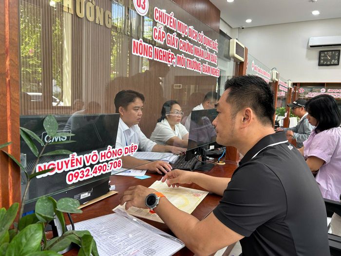 Đà Nẵng nỗ lực nâng cao chất lượng dịch vụ công và lấy sự hài lòng của người dân làm thước đo cải cách. Ảnh: HỮU ANH