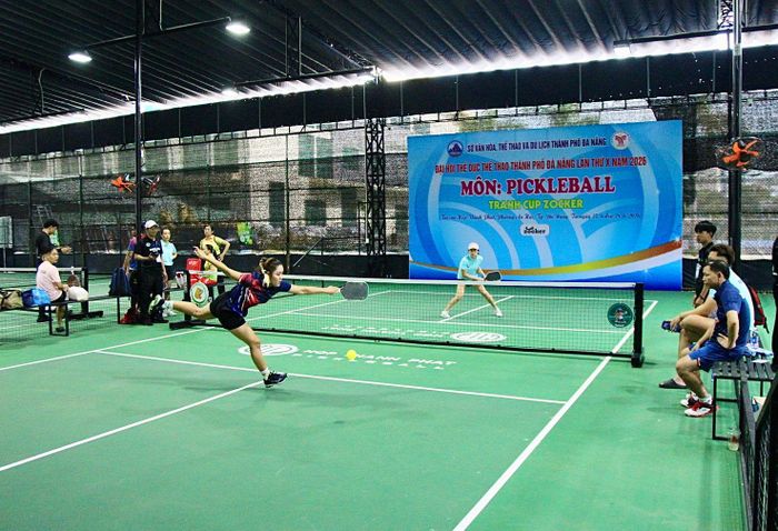 Vận động viên thi đấu nội dung đơn nữ. Ảnh: BẢO LÂM