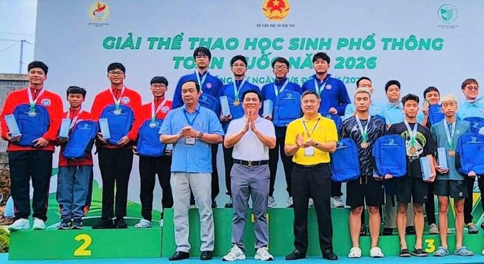 Vận động viên Đà Nẵng giành Huy chương Vàng tiếp sức đồng đội cấp THCS. Ảnh do nhân vật cung cấp