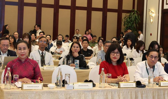 Các đại biểu tham dự họp báo. Ảnh: NGỌC HÀ