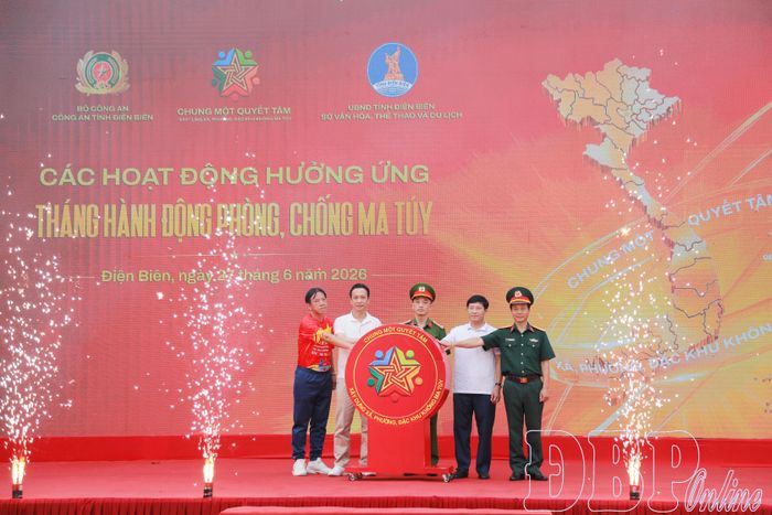 Nghi thức phát động hưởng ứng toàn quốc “Chung một quyết tâm xây dựng xã, phường, đặc khu không ma túy”.