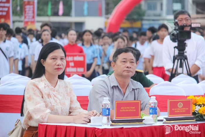 Các đại biểu tham dự buổi lễ. Ảnh: Trần Danh