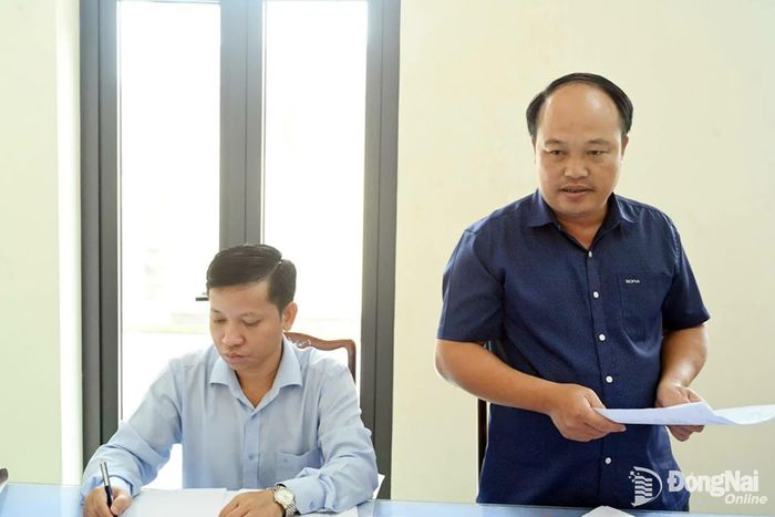 Lãnh đạo các sở, ban, ngành và địa phương giải trình, tiếp thu ý kiến của người dân tại buổi tiếp. Ảnh: Trung Quang