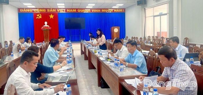 Quang cảnh buổi thẩm tra tại Sở Tài chính.