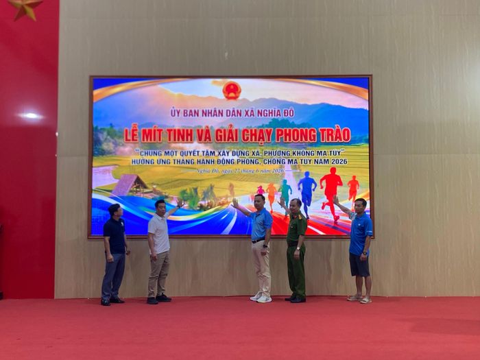Ban Tổ chức đã tiếp sóng Lễ mít tinh trực tuyến toàn quốc hưởng ứng Tháng hành động phòng, chống ma túy với chủ đề "Chung một quyết tâm xây dựng xã, phường, đặc khu không ma túy".