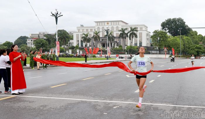 Ở nội dung nữ, vận động viên Hà Thanh Mai (Trung tâm Văn hóa, Nghệ thuật và Thể thao tỉnh) giành giải Nhất.