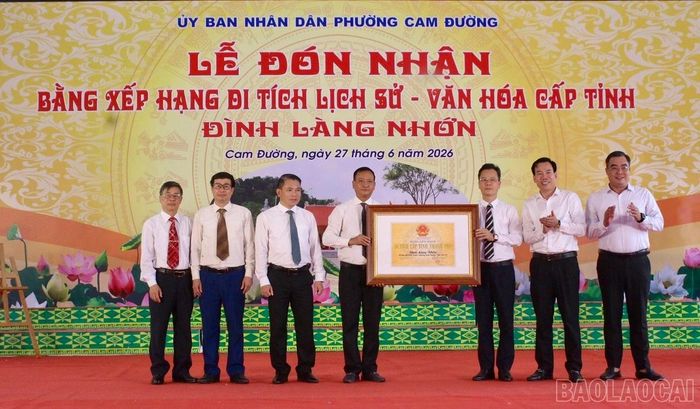 Lễ đón nhận Bằng di tích lịch sử cấp tỉnh Đình Làng Nhớn.
