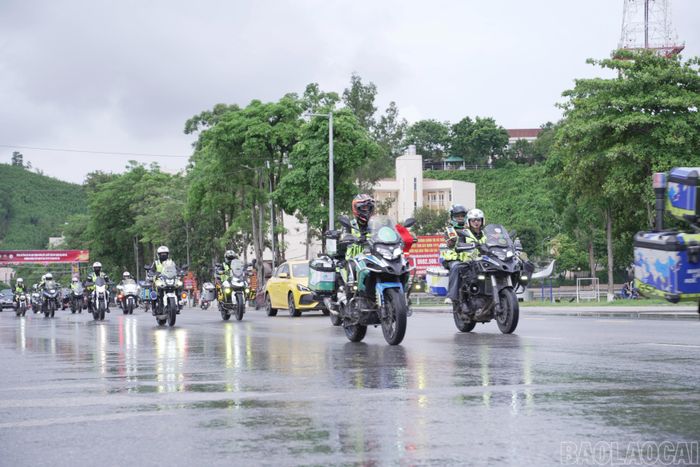 Liên đoàn Xe đạp - Mô tô thể thao Việt Nam tham gia diễu hành cổ động, quảng bá Giải vô địch xe đạp đường trường và địa hình các Câu lạc bộ quốc gia năm 2026.