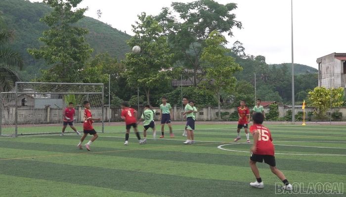 Ngay sau lễ khai mạc, các đội bóng đã thi đấu với tinh thần đoàn kết, trung thực, cao thượng và quyết tâm cao, mang đến cho khán giả nhiều pha bóng đẹp, sôi nổi, hấp dẫn, tạo không khí vui tươi, phấn khởi trong dịp hè.