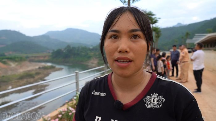 Chị Hoàng Thị Dòng, thôn 5 Vải Siêu, xã Thượng Hà cho biết: Trẻ con thấy nước là thích xuống chơi, nhưng sông suối rất nguy hiểm. Có áo phao, chúng tôi cũng yên tâm hơn, nhưng quan trọng vẫn là người lớn phải để ý, nhắc nhở các cháu.