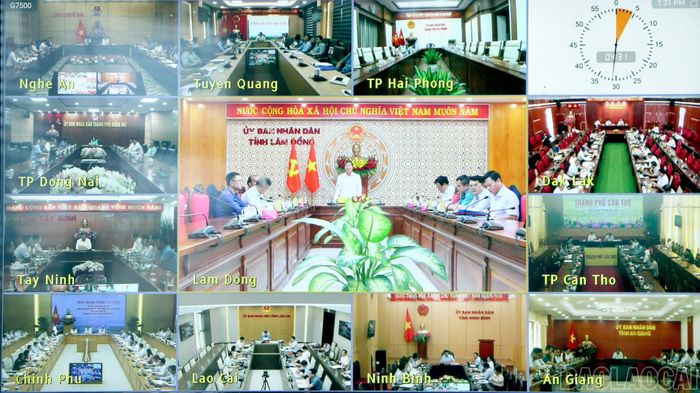 Hội nghị được tổ chức theo hình thức trực tiếp tại Trụ sở Chính phủ, kết hợp trực tuyến với các tỉnh, thành phố có các chương trình, dự án trọng điểm.