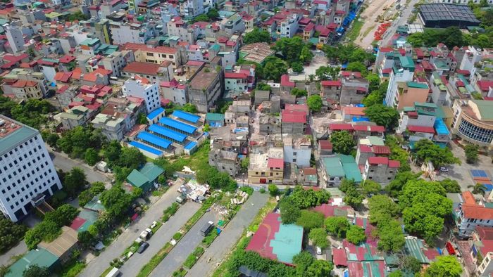 Theo ghi nhận của người viết, thời gian gần đây, đoạn khó nhất của dự án nằm trong ngõ 126 Xuân Đỉnh bắt đầu được GPMB.