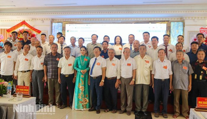 Hội đồng ho Mai tỉnh Ninh Bình ra mắt tại buổi lễ.
