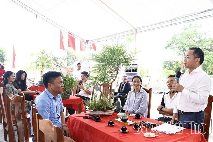 Lãnh đạo phường Xuân Hòa phát biểu tại chương trình.