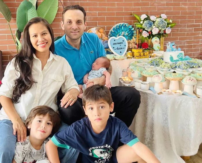 Tổ ấm của chị Nguyễn Thị Hường và anh John Paragone - Ảnh: NVCC