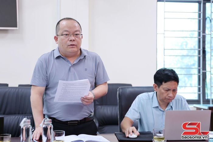 Lãnh đạo phường Tô Hiệu phát biểu tại cuộc làm việc
