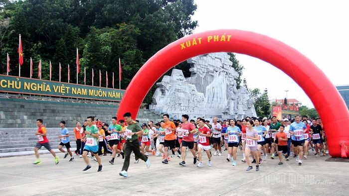 Các vận động viên tham gia Giải chạy.
