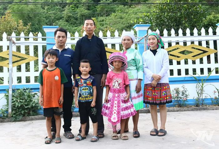 Gia đình ông Lý Văn Thành, xóm Phú Thọ, xã Vô Tranh nhiều năm liên tục đạt danh hiệu Gia đình văn hóa tiêu biểu.