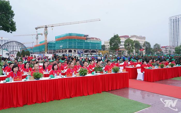 Các đại biểu tham dự Chương trình.