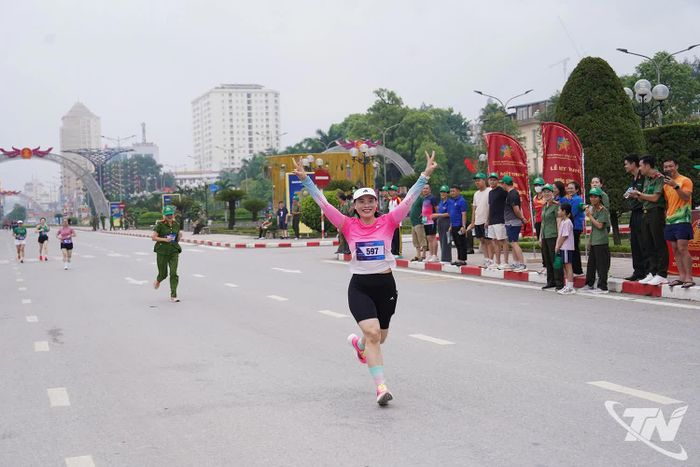 Về đích ở cự ly 1,5km dành cho nữ.