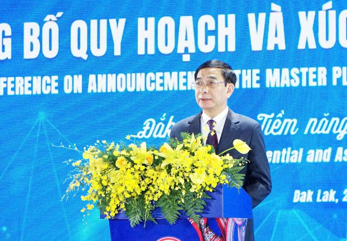 Đại tướng Phan Văn Giang, Ủy viên Bộ Chính trị, Phó Thủ tướng Chính phủ, Bộ trưởng Bộ Quốc phòng phát biểu chỉ đạo tại hội nghị. Ảnh: N.H