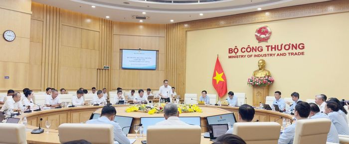 Chủ tịch Hội đồng thành viên EVN Đặng Hoàng An phát biểu. Ảnh: EVN