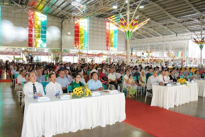 Các đại biểu tham dự chương trình
