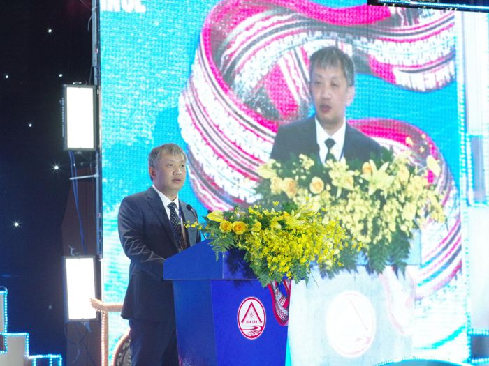 Đại diện các nhà đầu tư phát biểu tại hội nghị
