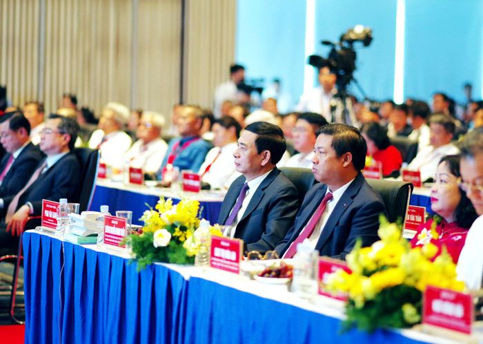 Phó Thủ tướng Chính phủ, Bộ trưởng Bộ Quốc phòng Đại tướng Phan Văn Giang cùng lãnh đạo địa phương dự hội nghị