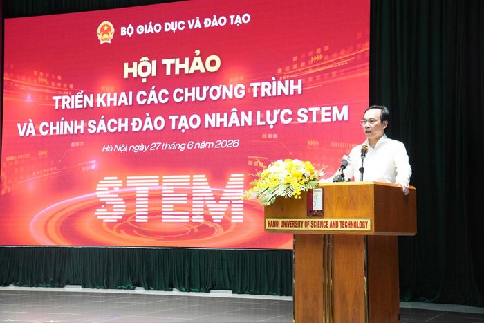 Bộ trưởng Bộ GD-ĐT Hoàng Minh Sơn phát biểu tại Hội thảo. Ảnh: Trọng Nghĩa
