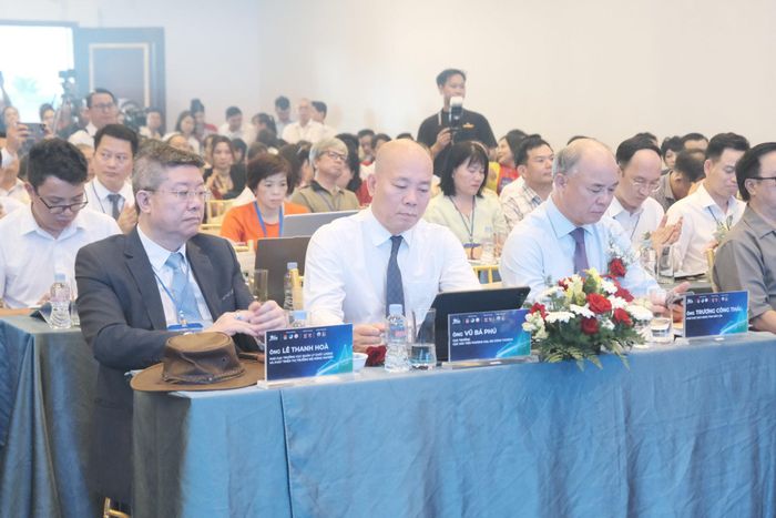 Các đại biểu tham dự diễn đàn