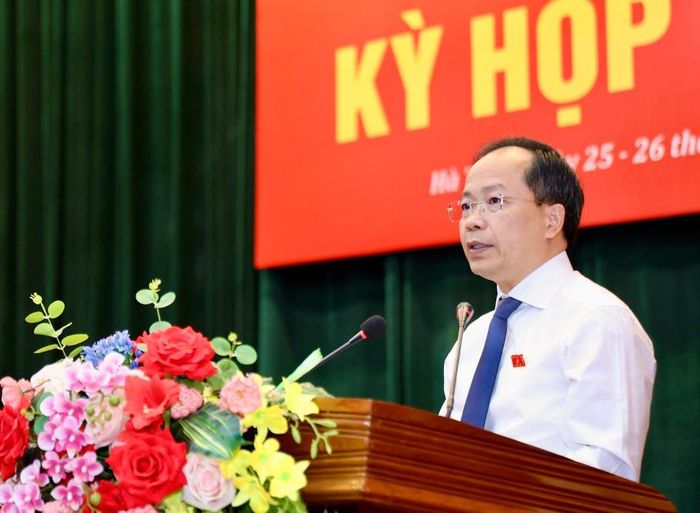 Bí thư Tỉnh ủy, Trưởng đoàn ĐBQH tỉnh Nguyễn Duy Lâm phát biểu chỉ đạo tại kỳ họp