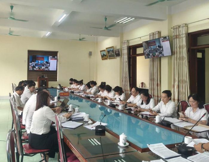 Các đảng viên dự Hội nghị.