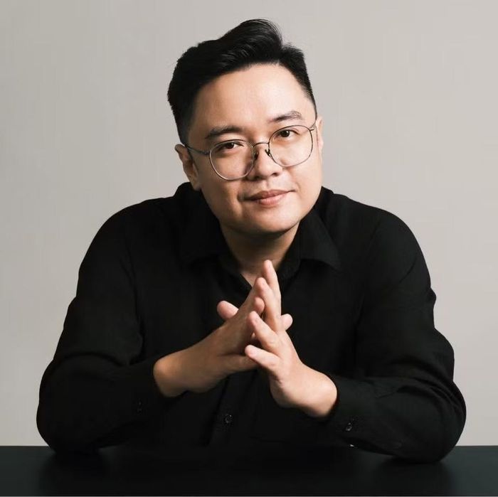 Đạo diễn Nguyễn Hữu Tuấn