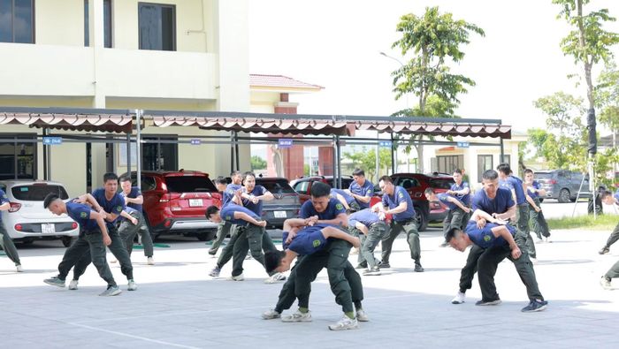 Thành công lớn nhất của lớp Tác chiến 2 không chỉ là việc 80 học viên hoàn thành chương trình huấn luyện mà quan trọng hơn, Công an tỉnh Hà Tĩnh đã có thêm 80 hạt nhân nòng cốt về thể lực, võ thuật, quân sự, chiến thuật và xử lý tình huống. Đây sẽ là lực lượng có vai trò lan tỏa, hướng dẫn, kèm cặp cán bộ, chiến sĩ tại đơn vị, góp phần nâng cao chất lượng huấn luyện, sức chiến đấu của toàn lực lượng.