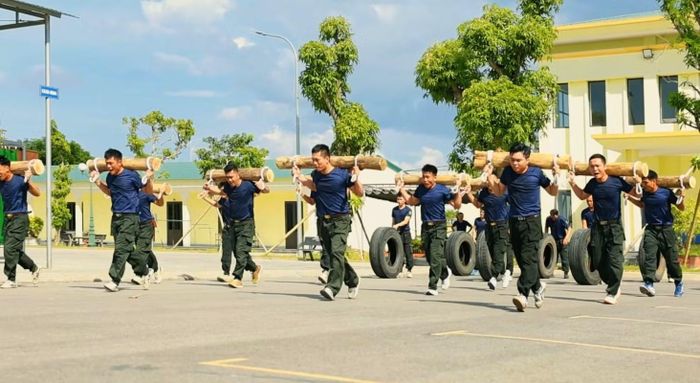 Qua kiểm tra, đánh giá cho thấy chất lượng huấn luyện có sự chuyển biến rõ nét. Nếu như thời điểm khảo sát ban đầu chỉ có 2 học viên chạy được trên 3km thì đến cuối khóa, 100% học viên đều hoàn thành cự ly từ 5km trở lên, nhiều đồng chí có thể chạy trên 10km.