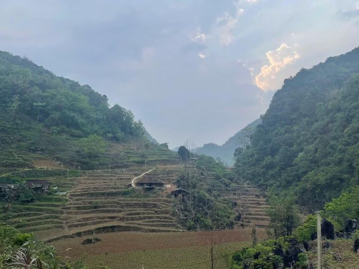 Tại vùng cao Lục Khu, người dân thường xuyên đối mặt với tình trạng khan hiếm nước sinh hoạt.