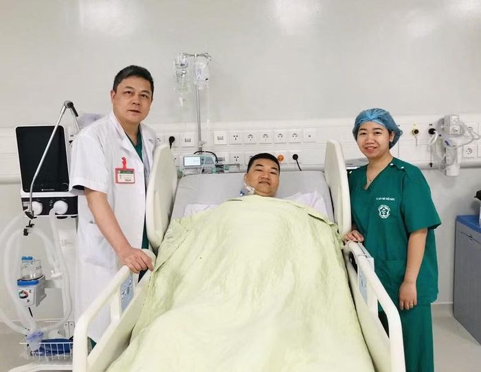 Nam công nhân đang bình phục sau khi ngã từ độ cao 2m.
