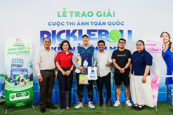 Tác giả Trần Hữu Tài đoạt giải Nhất.