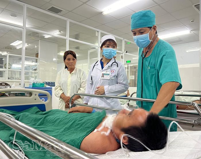 Bệnh nhân dần hồi phục sau ca phẫu thuật, các chỉ số sinh tồn ổn định.