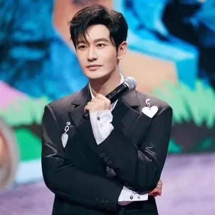 Huỳnh Hiểu Minh chịu nhiều áp lực từ ồn ào đời tư. (Ảnh: Weibo).