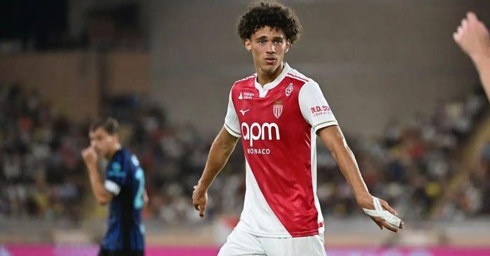 Maghnes Akliouche lọt vào tầm ngắm của PSG và nhiều ông lớn Ngoại hạng Anh
