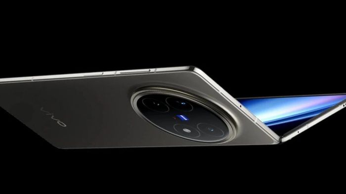 Vivo X Fold 6 là mẫu smartphone gập ngang cao cấp mới nhất của Vivo, nổi bật với màn hình LTPO 120 Hz, hệ thống camera ZEISS 200 MP và viên pin 7.000 mAh. Ảnh: Vivo.