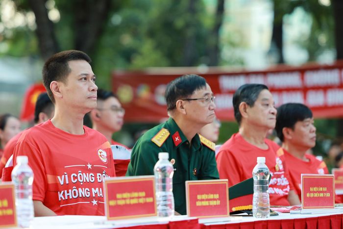 Các đại biểu tham dự buổi lễ