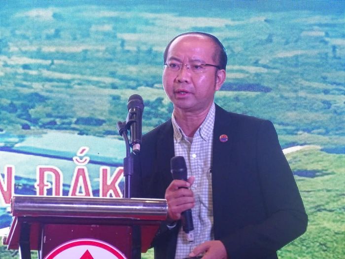  Đại biểu báo cáo tham luận tại Hội thảo. 