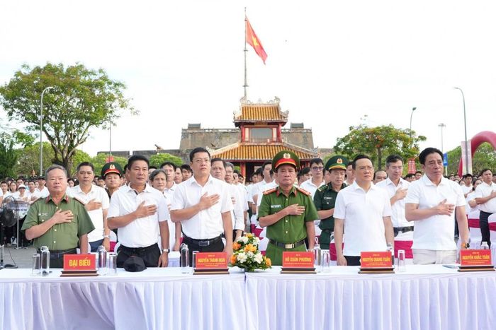 Các đại biểu tham dự chương trình tại điểm cầu Tp. Huế