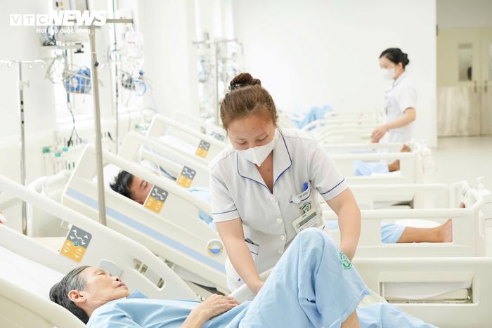 Bệnh viện Bạch Mai chính thức đi vào hoạt động từ ngày 26/6.